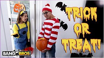 Filme porno no Halloween sexo