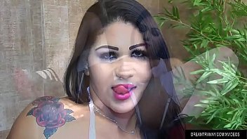 Travesti roludo gozando gostoso