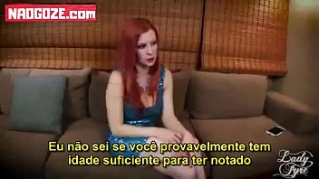 Porno da ruiva safadinha dando no sofá