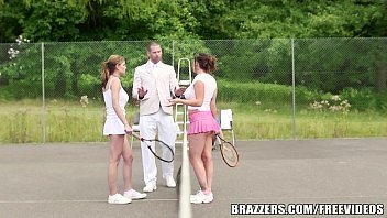 Navio das amadoras safadas transando com o professor de tênis
